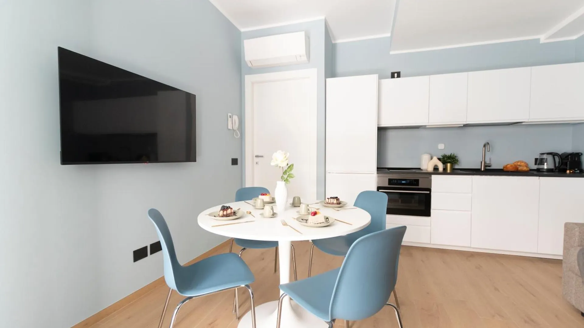 Ihost Luxury -Free Parking- Plana 7 Lejlighed Milano